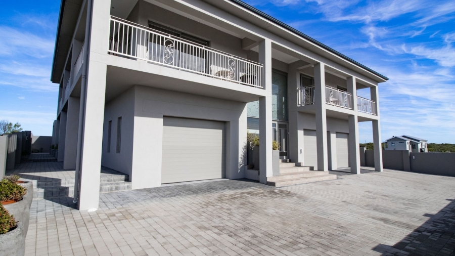 6 Bedroom Property for Sale in Kleinbaai Western Cape